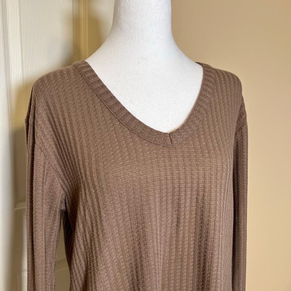 Chaser Thermal Long Sleeve Shirt Light Brown Waffle Knit Texture Size Medium EUC - Picture 2 of 7
